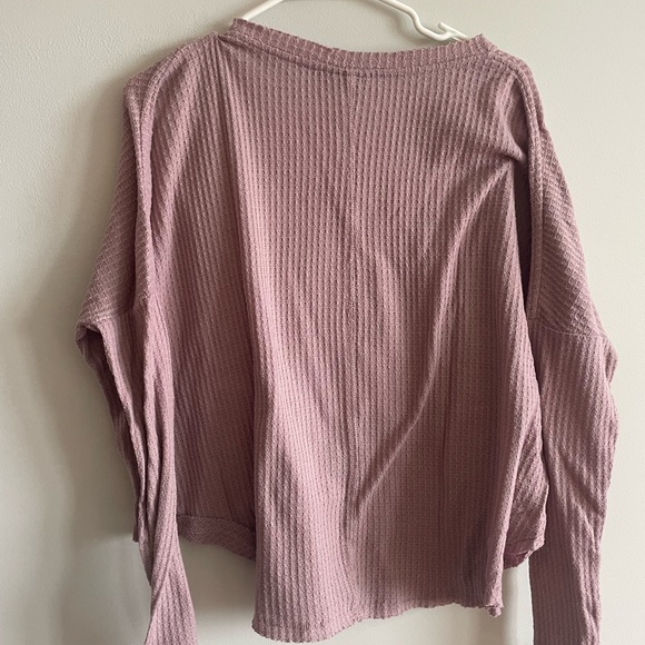 Urban Outfitters Long Sleeve - Picture 3 of 4